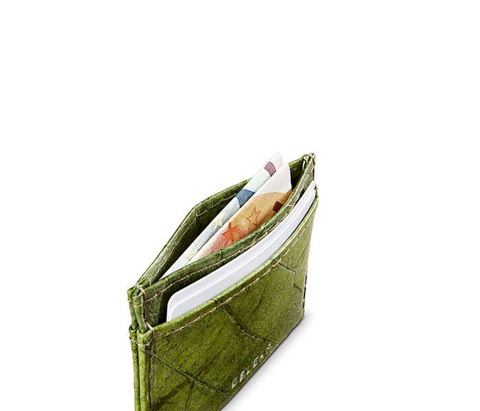 SLIM LEAF Kartenhalter aus Blattleder in Leaf Green
